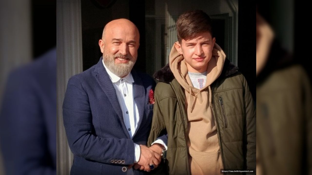 Erbaa Anadolu İmam Hatip Lisesi öğrencisi Muhammet Turan bu akşam TRT 1'de Kuranı Kerimi Güzel Okuma Yarışmasında ekranda