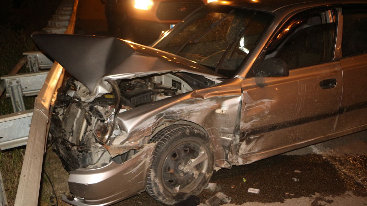 Tokat'ta İki Otomobil Çarpıştı: 3 Yaralı