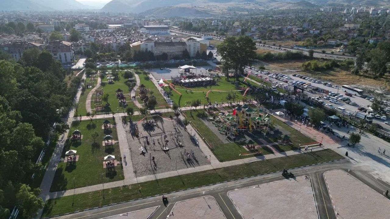 Turhal'da 'Kocakavak Millet Bahçesi' Hizmete Açıldı
