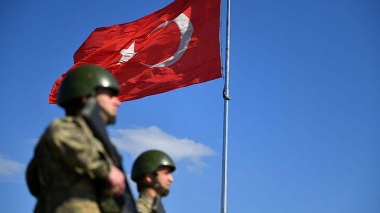 MSB: Sınırlarda 4'ü FETÖ, 1'i PKK Mensubuna Bağlı Olan 6 Kişi Tutuklandı