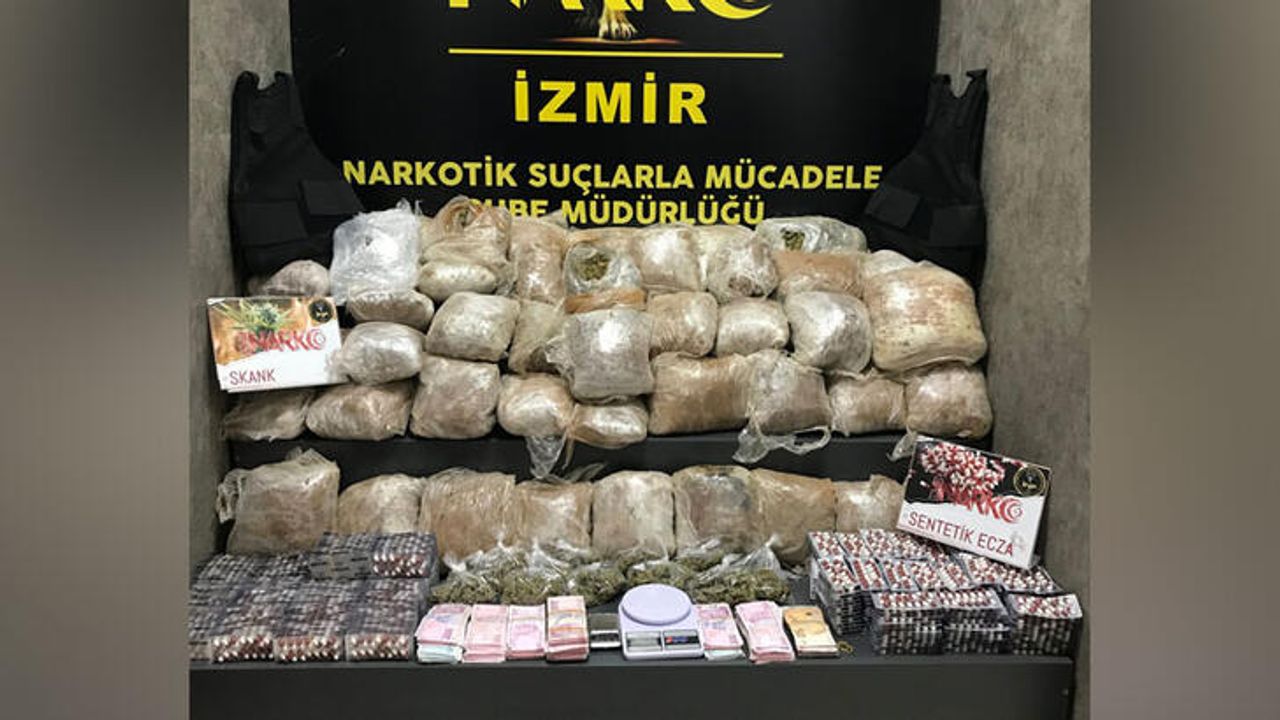İzmir’de Uyuşturucu Operasyonunda 35 Kilo Esrar Ele Geçirildi