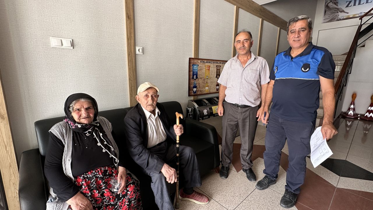 Zile’de İçinde 3 Aylık Emekli Maaşı Olan Cüzdanı Sahibine Ulaştırdı