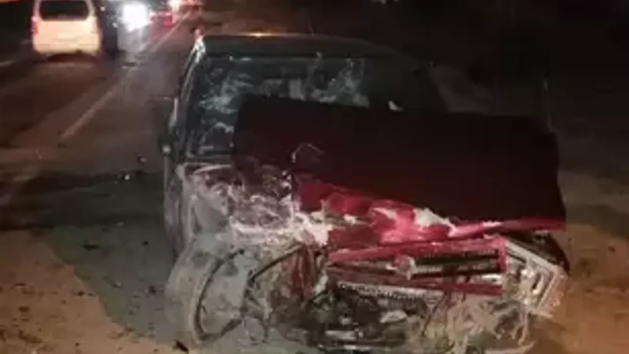 İki Otomobil Çarpıştı: 5 Yaralı