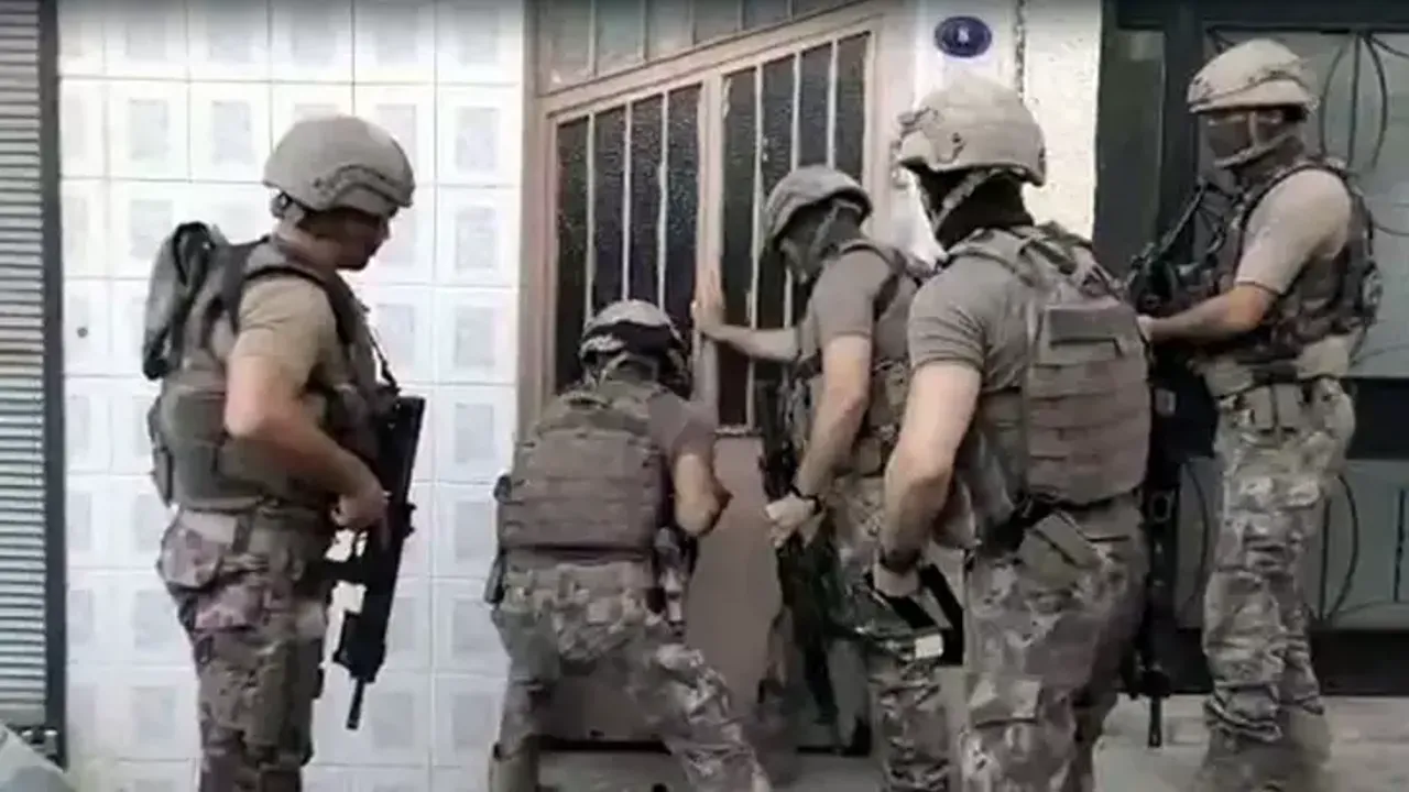 İzmir'de DEAŞ Operasyonu; 3 Gözaltı