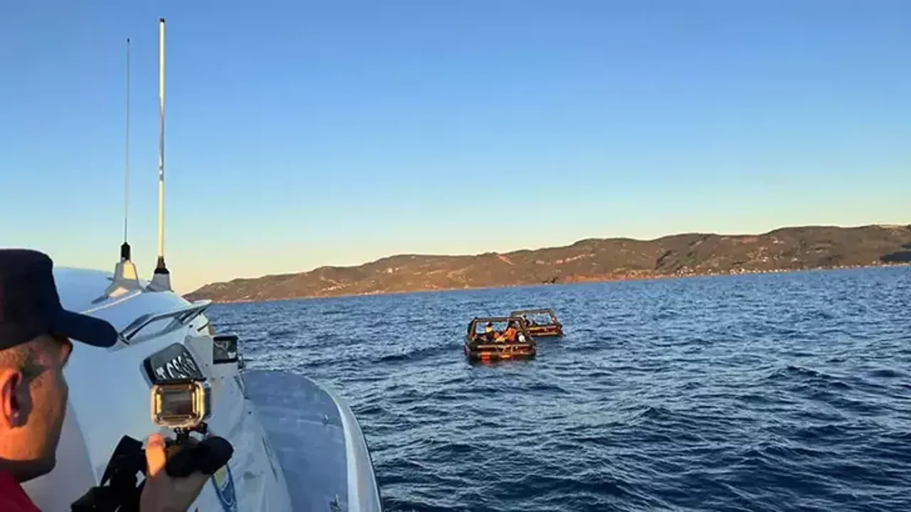 Çanakkale'de Yunanistan'ın Geri İttiği 23 Göçmen Kurtarıldı