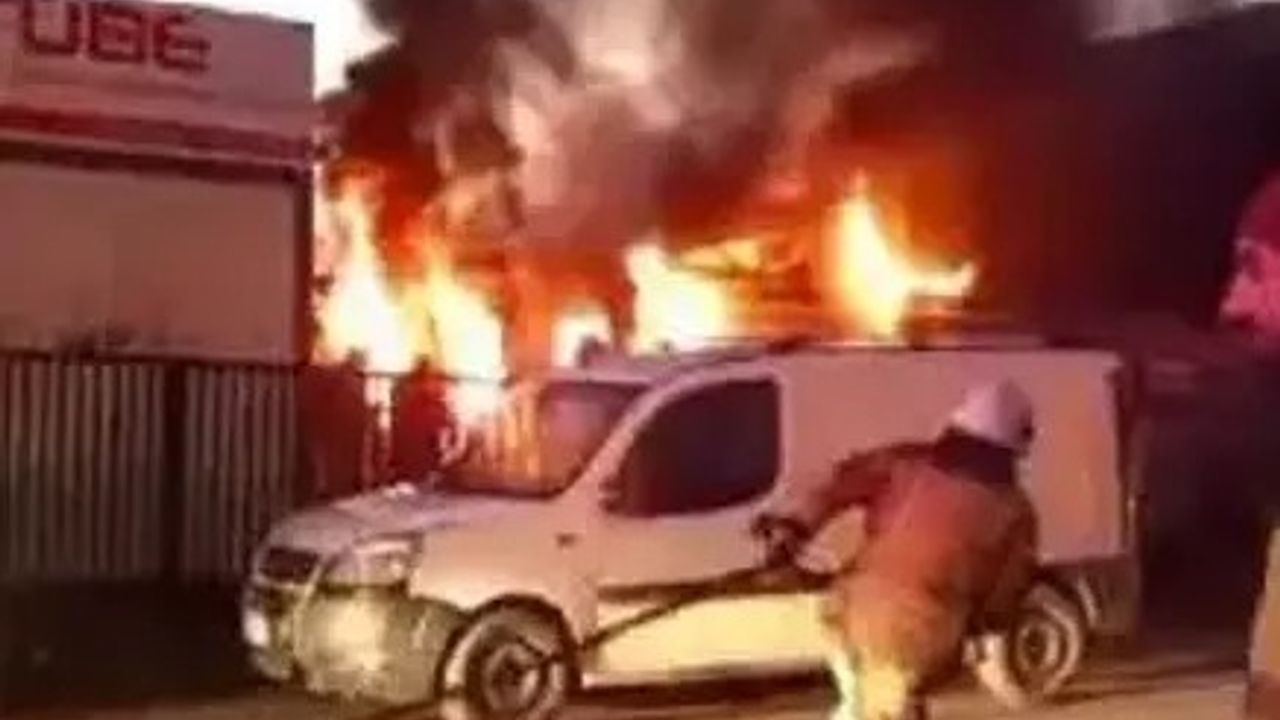 Sultanbeyli'de İşçilerin Kaldığı Konteynerde Yangın: 3 Ölü