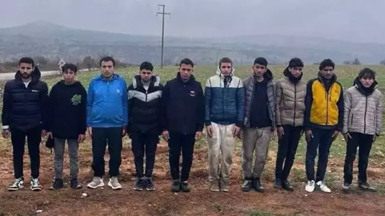 Edirne'de 218 Kaçak Göçmen İle 8 Organizatör Şüphelisi Yakalandı