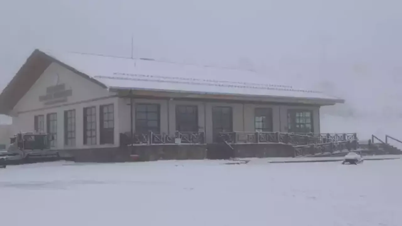 Keltepe Kayak Merkezi'nde Kar Kalınlığı 10 Santime Ulaştı