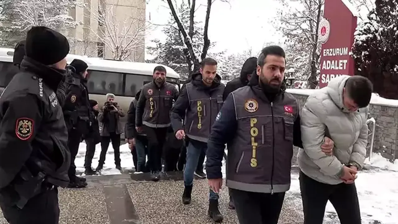 Erzurum Merkezli 10 İlde, 'Sazan Sarmalı' Operasyonunda 20 Gözaltı