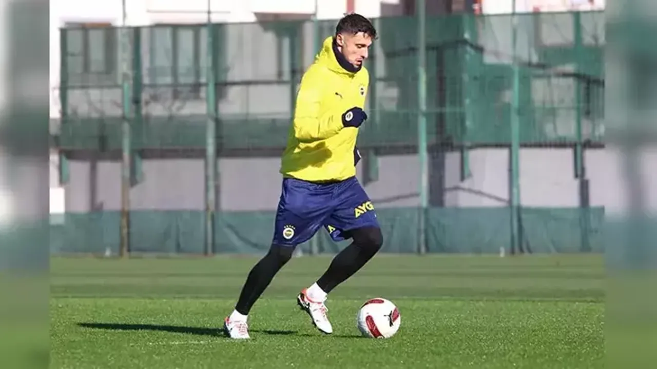 Fenerbahçe'nin Yeni Transferi Krunic İlk İdmanına Çıktı