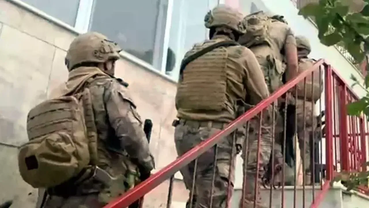 İzmir'de Terör Operasyonu: 6 Gözaltı