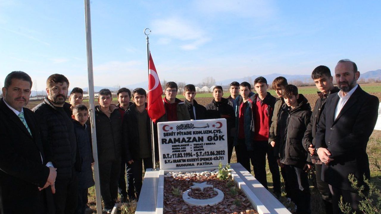 Erbaalı Öğrencilerden Şehit Ramazan Gök’ün Kabrine Anlamlı Ziyaret