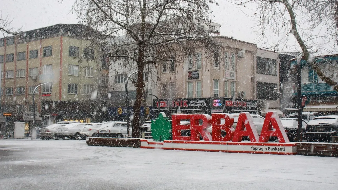 Erbaa'da Kar Yağışı Bekleniyor: Meteoroloji 35 İl İçin Uyarı Yaptı