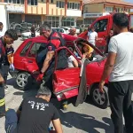 Kamyonetle Çarpışan Otomobilin Sürücüsü Yaralandı