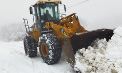 Erbaa'da Kar 38 Köy Yolunu Ulaşıma Kapattı