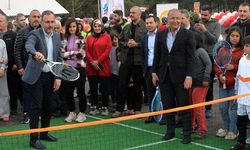 Bakan Kasapoğlu, Kahramanmaraş'ta Portatif Tenis Kortu Açtı