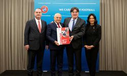 EURO 2028 ve EURO 2032 Adaylık Dosyası, UEFA'ya Teslim Edildi