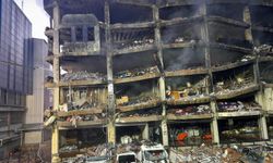 Başakşehir'de Fabrikada Çıkan Yangını 37. Saatinde Söndürme Çalışmaları Sürüyor