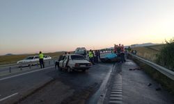 Amasya'da Kazadan Sonra Alev Alan Otomobildeki 3 Kişi Yanarak Öldü, 1 Yaralı