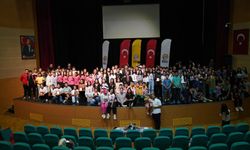 Başkan Karagöl Dereceye Giren Öğrencilere Ödüllerini Verdi