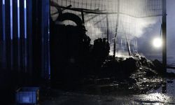 Bursa'da, Plastik Boru Fabrikasının Deposunda Yangın
