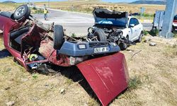 Kırıkkale'de Kaza: Otomobiller Çarpıştı 2'si Çocuk, Toplam 6 Yaralı