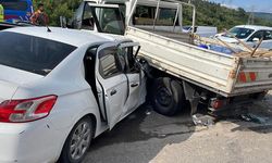Anadolu Otoyolunda Kaza, Otomobil Kamyonetle Çarpıştı:11 Yaralı