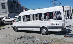 Samsun’da Kaza: İşçi Servis Minibüsü İle Otomobil Çarpıştı, 19 Yaralı