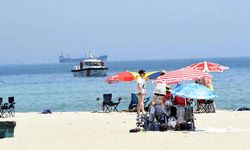 Tekirdağ’da Sahil Güvenlik Botundan ‘Sıcak Havada Denize Girmeyin’ Anonsu Yapılıyor