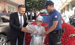 Minik Hamza'ya Sünnet Düğününde Polisten Sürpriz