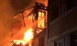 Fatih'te Bir Binada Yangın Çıktı