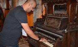 Tokat’ta 153 Yıllık Körüklü Kilise Piyanosu İlgi Görüyor