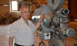 Zile’de 42 Yıl Sonra Film Makinistliği Yaptığı Makineyi Görünce Duygulandı