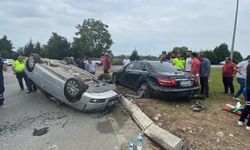 Takla Atan Otomobil, Başka Otomobile Çarptı: 2 Yaralı