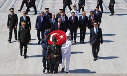 Cumhurbaşkanı Erdoğan, Anıtkabir'i Ziyaret Etti