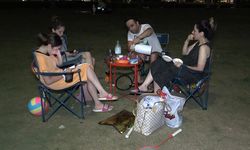 Antalya’da Sıcak Havadan Bunalanlar Akşam’da Sahili Doldurdu