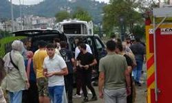 Trabzon’da Turistlerin İçinde Olduğu Minibüs Devrildi : 3’ü Ağır 6 Yaralı