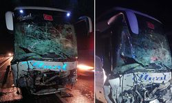 Otomobil İle Yolcu Otobüsü Çarpıştı: 2 Ölü, 20 Yaralı