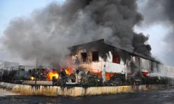Manisa'da Çıkan Yangın 3,5 Saatte Kontrol Altına Alındı