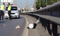 Bursa’da Devrilen Motosikletinden Fırlayan Sürücü Bariyerlere Çarpıp Öldü