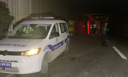 Pendik'te, Alkollü Sürücünün Kullandığı Hafriyat Kamyonu Yan Yattı: 1 Yaralı