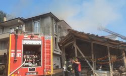 Erbaa’da 3 Katlı Evde Yangın Çıktı