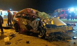 Otomobil, Karşı Şeride Geçip Başka Bir Otomobile Çarptı: 1 Ölü, 2 Yaralı
