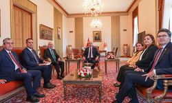TBMM Başkanı Kurtulmuş, Kılıçdaroğlu'nu Kabul Etti