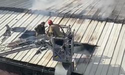 İstanbul Sultangazi'de İş Yeri Yangını