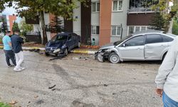Erbaa’da İki Aracın Karıştığı Kazada Maddi Hasar Oluştu