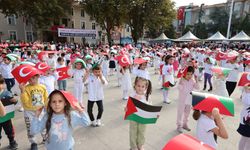 Tokat’ta Çocuklar Filistin İçin Dua Etti