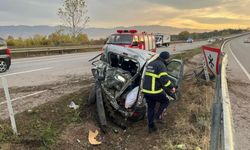 Erbaa’da Hafif Ticari Araç İle Kamyonet Çarpıştı; 2 Yaralı