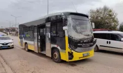 Aynı Yöne Giden Halk Otobüsleri Çarpıştı: 3 Yaralı