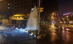 Su Borusu Patladı; Sokaklara 5 Saat Boyunca Akan Su Kesildi